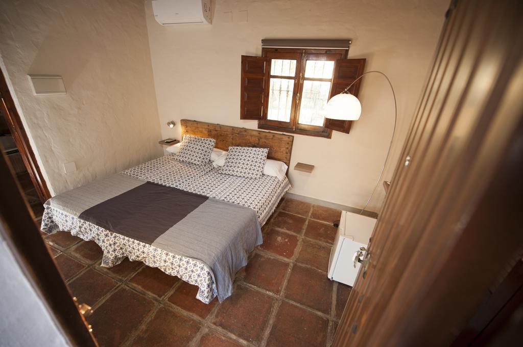 Amarna Conil Guest House โกนิล เด ลาฟรอนเตรา ภายนอก รูปภาพ